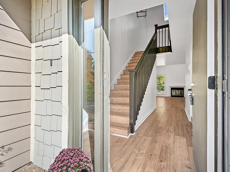 611 Barlin Drive in Bellevue