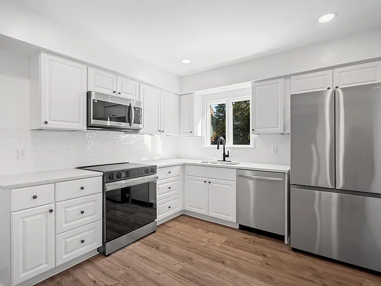 611 Barlin Drive property view 4